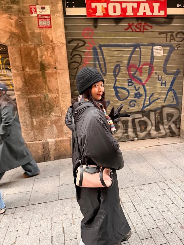 Kim Woo Bin làm “phó nháy” xịn thế này, bảo sao Shin Min Ah mê tít! - ảnh 2