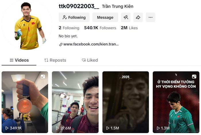 Choáng thật sự: Đình Bắc tăng follow gấp 16 lần chỉ sau một kỳ U23 châu Á, bước vào hàng ngũ sao bóng đá được triệu người theo đuổi - ảnh 5