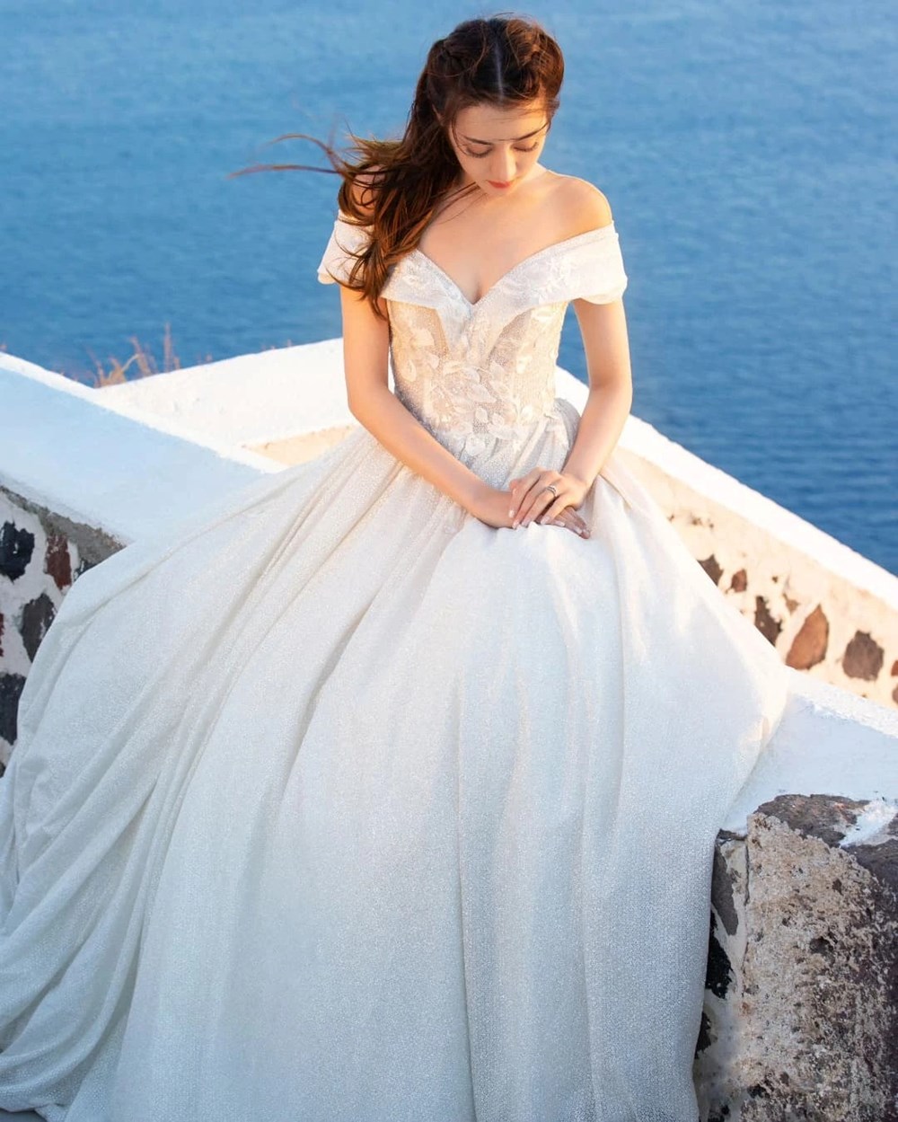 Không cô dâu nào đẹp bằng Địch Lệ Nhiệt Ba! - ảnh 8