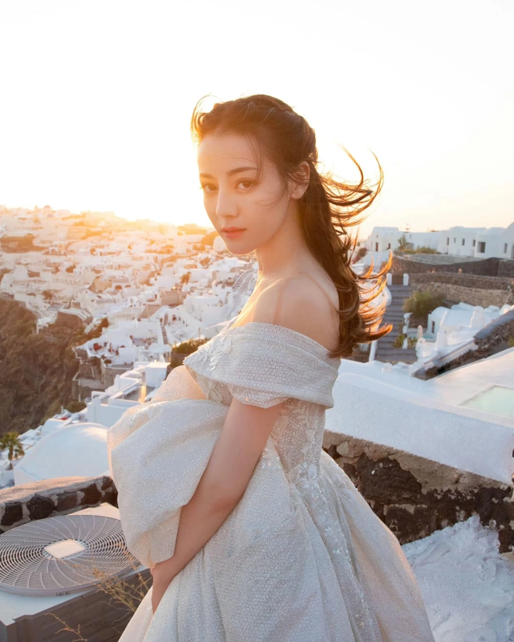 Không cô dâu nào đẹp bằng Địch Lệ Nhiệt Ba! - ảnh 2