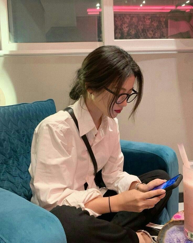 Giá vàng hơn 19 triệu/chỉ, người có 6 cây vàng trong tay “đứng ngồi không yên” - ảnh 1