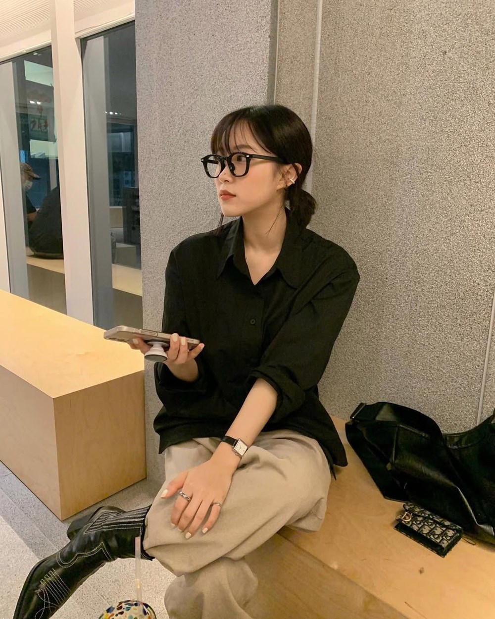 Giá vàng hơn 19 triệu/chỉ, người có 6 cây vàng trong tay “đứng ngồi không yên” - ảnh 2