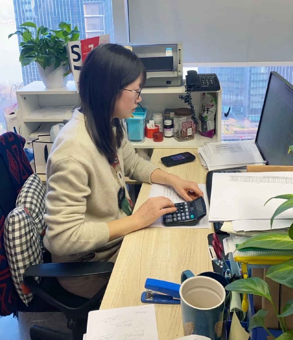 Ngày giá vàng tăng kỷ lục, tài khoản báo cộng 8,7 tỈ lúc 12h04 phút, phía ngân hàng nói: “Đó là tiền của cô“ - ảnh 1