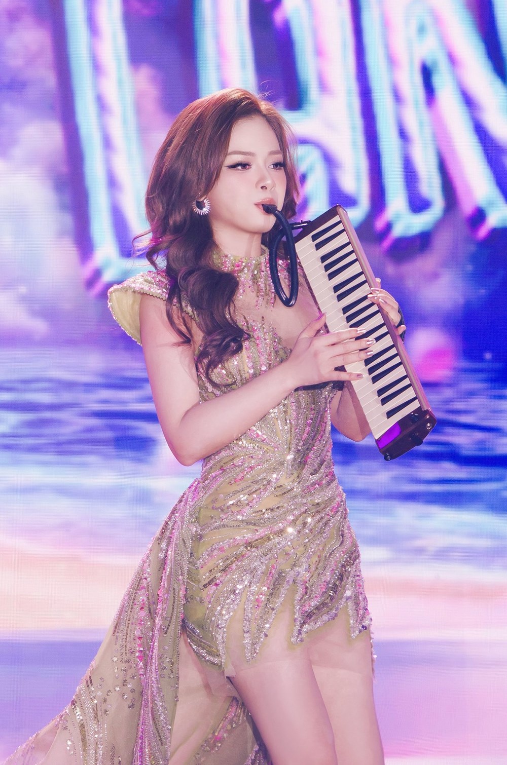 Giảng viên thanh nhạc đắt show nhất Việt Nam: Thủ khoa trường nghệ thuật, sự nghiệp lẫn nhan sắc đều lên hương - ảnh 6