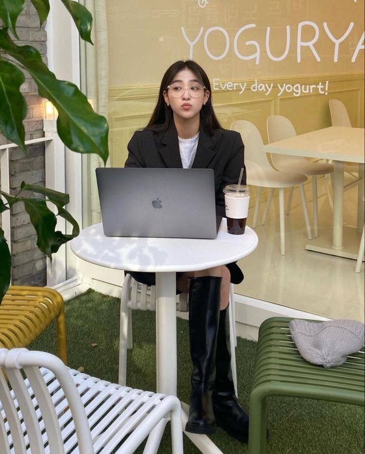 Nhận thưởng Tết xong nghỉ việc: Đừng “tự hại mình” theo cách này! - ảnh 1