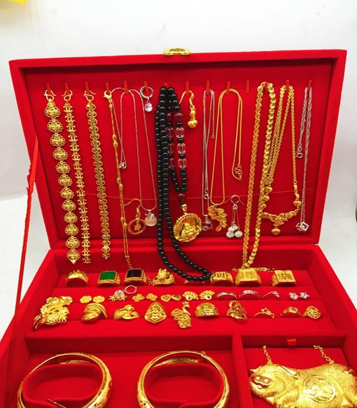 Bán 5 cây vàng đúng lúc giá vàng ở đỉnh, giờ cầm tiền tỷ mà tôi hối hận vô cùng - ảnh 1