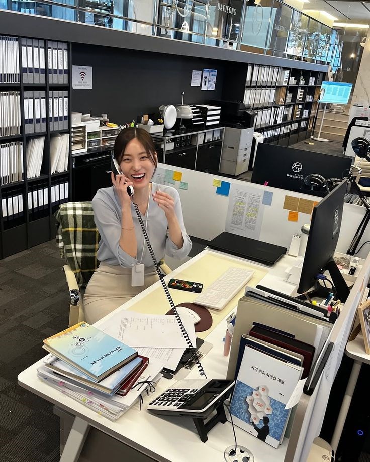 Ngày đầu tiên đi làm mà nhìn thấy 3 điều này trên bàn làm việc, xin chúc mừng bạn đã “đổi vận” - ảnh 2