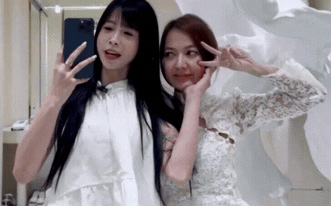 Lộ clip nữ ca sĩ Việt thử váy cưới, chuẩn bị kết hôn với chồng Việt kiều - ảnh 2