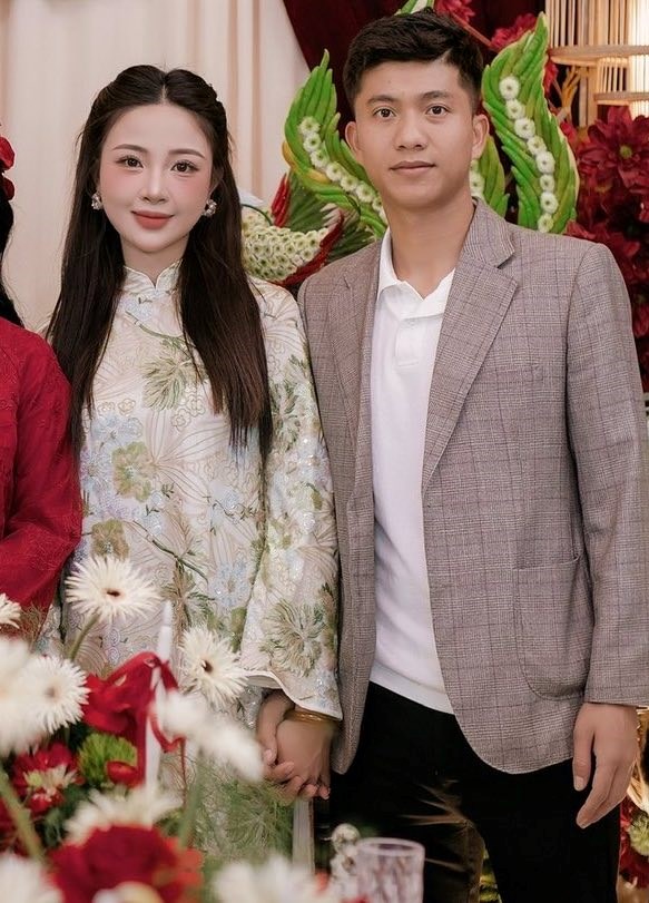 Cô chủ khách sạn khoe quà 8.3 cực khủng từ tuyển thủ Phan Văn Đức: Biệt thự mới toanh, phòng khách cực đẹp - ảnh 1