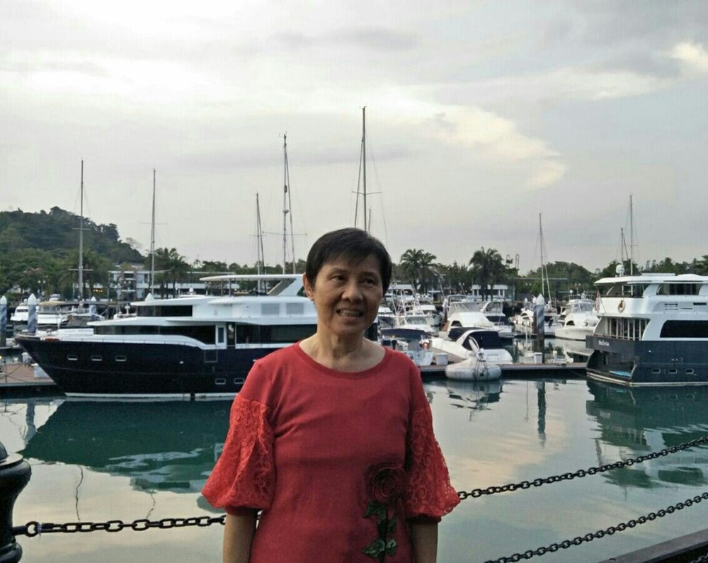 10 năm đi Nhật về lần đầu tôi dẫn mẹ đi lịch Đà Nẵng: Vừa ngồi vào bàn ăn mẹ hỏi 1 câu, tôi trốn vào nhà vệ sinh khóc - ảnh 2