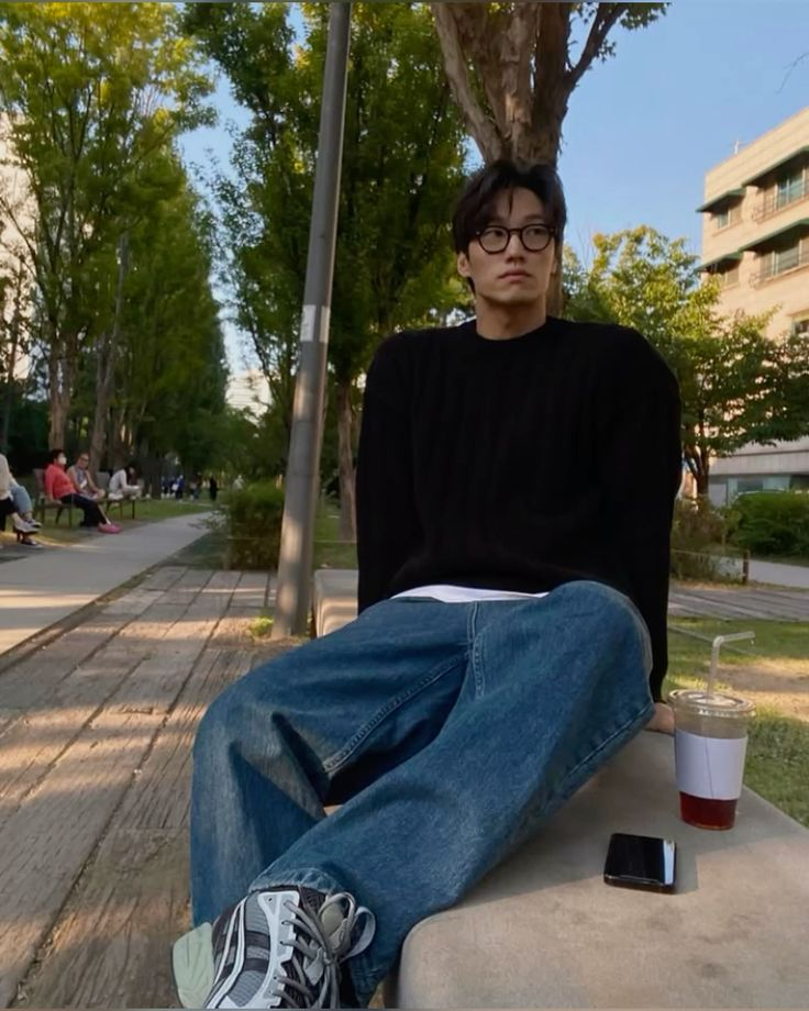 30 tuổi mà vẫn làm nhân viên quèn, ai “bảo gì làm đó” là thất bại? - ảnh 1