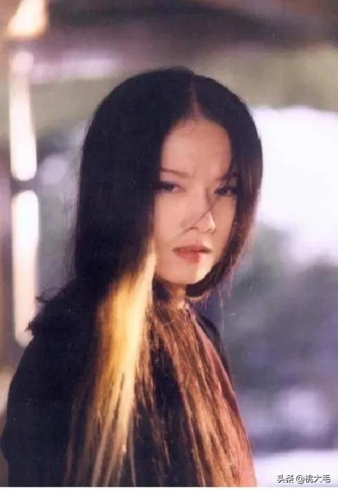 Lời nguyền để hóa “Công chúa Khổng Tước” của người phụ nữ U70 Dương Lệ Bình: Hai lần ly hôn, khước từ làm mẹ vì thánh đường nghệ thuật và nhan sắc không tuổi - ảnh 3