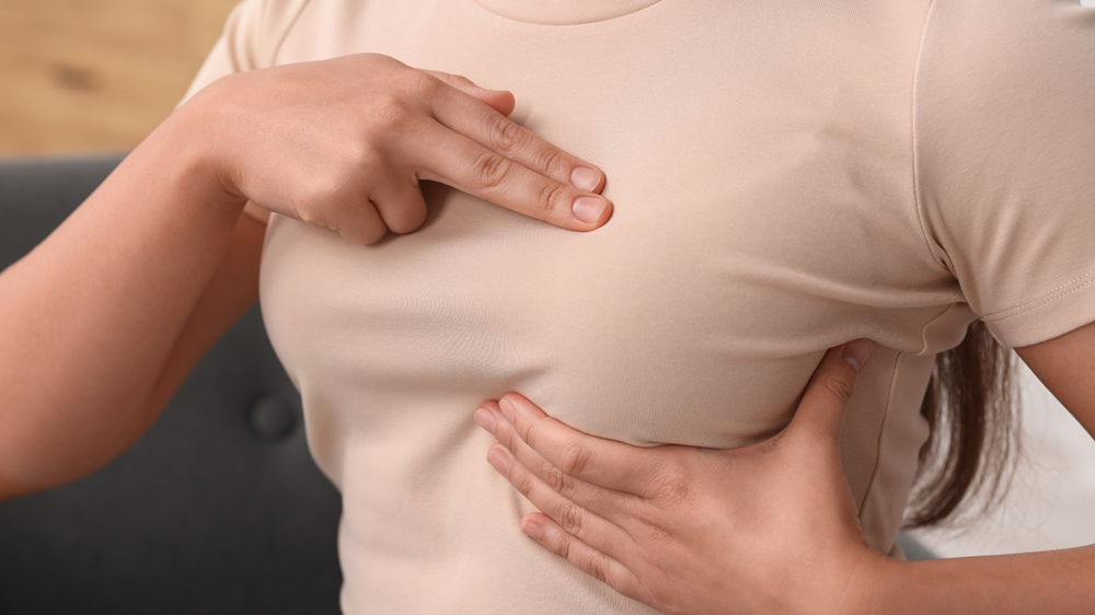 Á hậu Hong Kong mắc ung thư vú giai đoạn cuối dù phát hiện sớm: Dấu hiệu cảnh báo và cách tự kiểm tra - ảnh 4