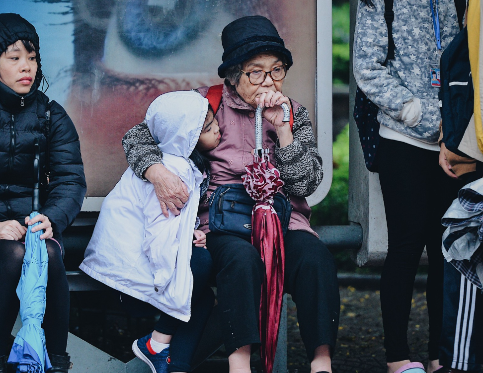 Đêm nay, không khí lạnh tràn xuống, miền Bắc mưa dông diện rộng - ảnh 1