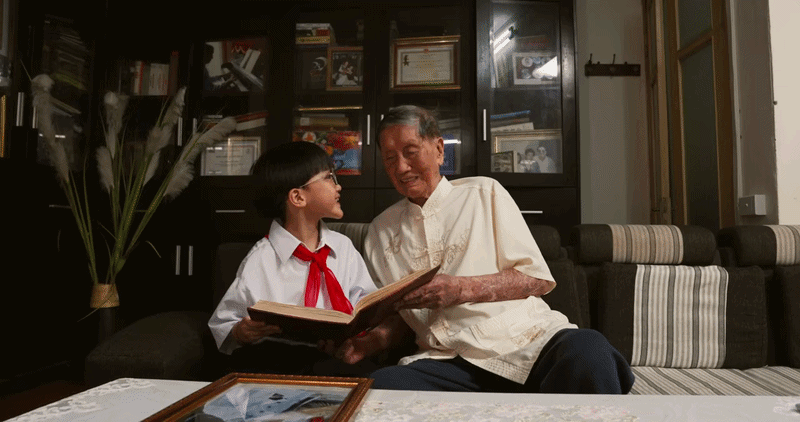 Xúc động 3 thế hệ nghệ sĩ Việt thể hiện tình yêu tới Bác Hồ, mức cát-xê của Tùng Dương gây bất ngờ  - ảnh 4