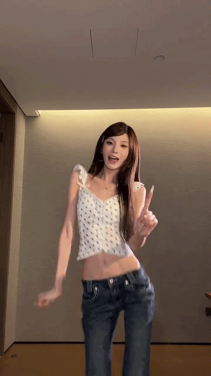 Gái xinh ép cân khốc liệt đổi lại thân hình gầy trơ xương, clip nhận 18 triệu view nhưng ai cũng chỉ mong 1 điều - ảnh 1