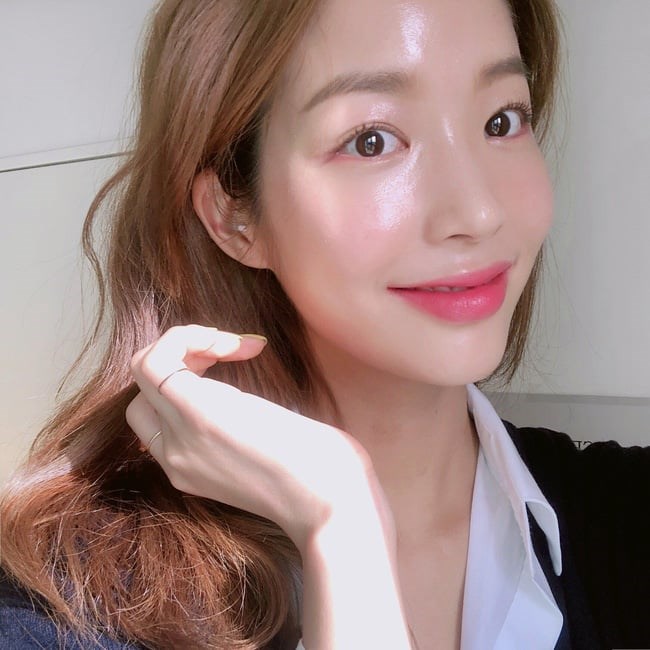 Vì sao mặt mốc trắng sau bôi kem chống nắng? - ảnh 3