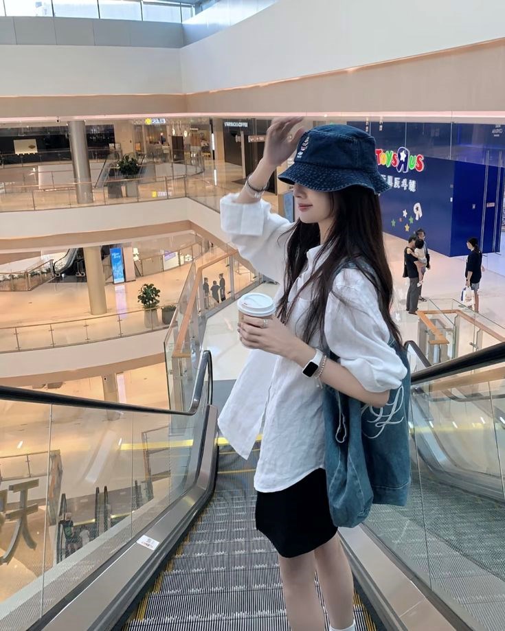 Hiệu ứng “ăn kiêng tài chính”: Tháng này tằn tiện, tháng sau tiêu sạch tiền lương trong 2 tuần! - ảnh 2