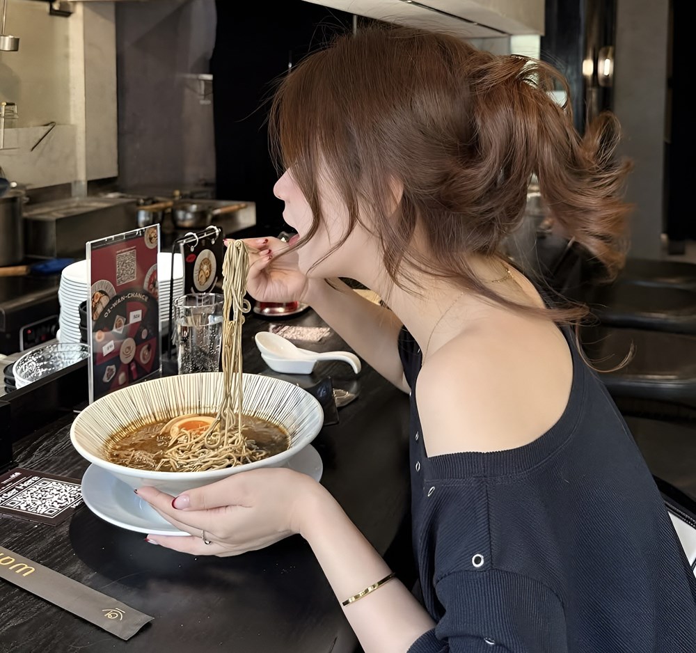  Người có giáo dục tốt thường không làm 3 điều này ở nơi đông người - ảnh 2