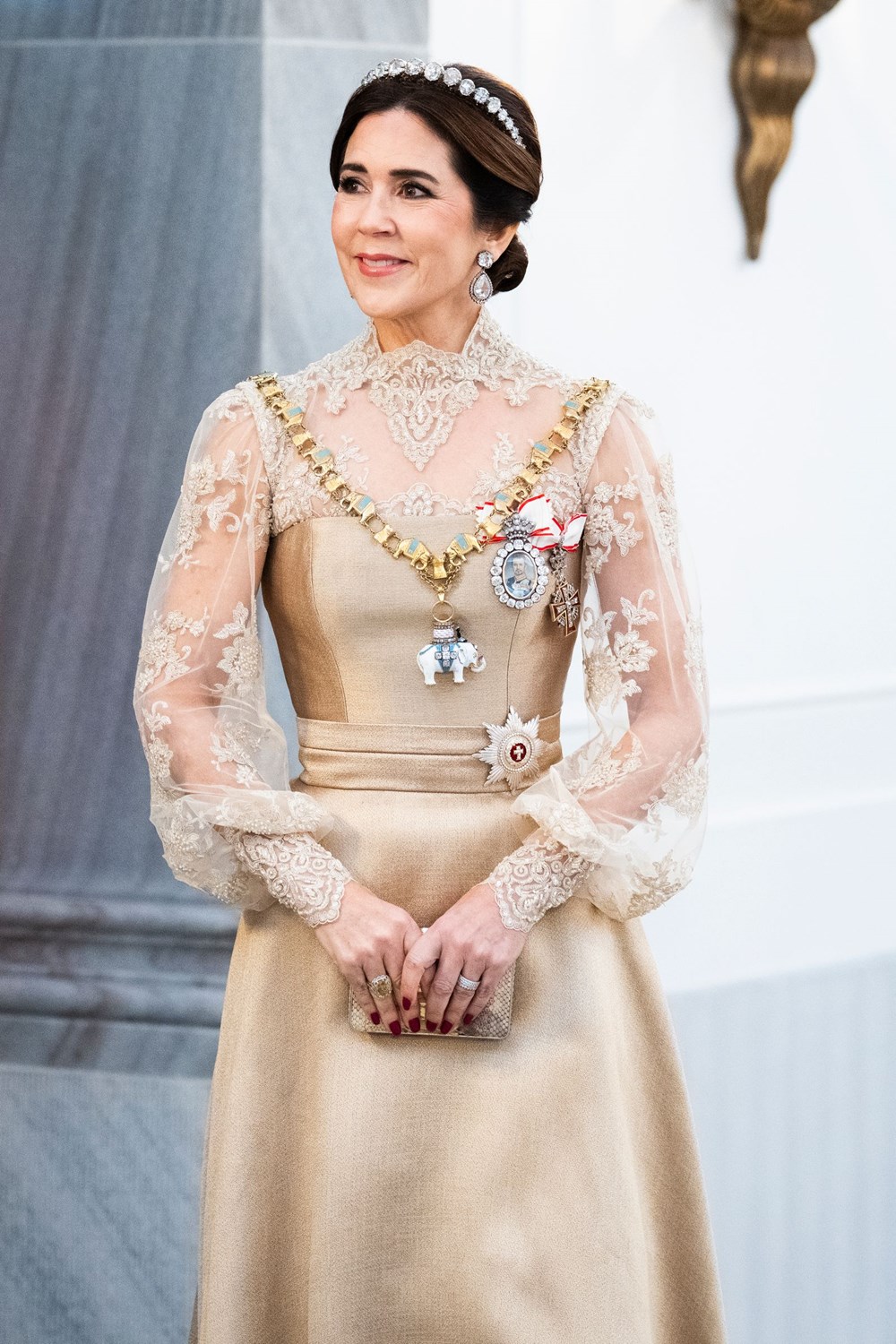 Vương hậu Mary diện đồ thường mà vẫn “át vía” cả phố - ảnh 6