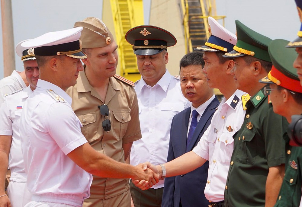 Đội tàu Hải quân Nga cập cảng Tiên Sa, bắt đầu chuyến thăm hữu nghị TP Đà Nẵng - ảnh 2