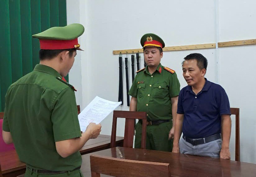 Bắt giam đối tượng lừa đảo chiếm đoạt khoảng 16 tỉ đồng bằng chiêu “chạy án” - ảnh 1