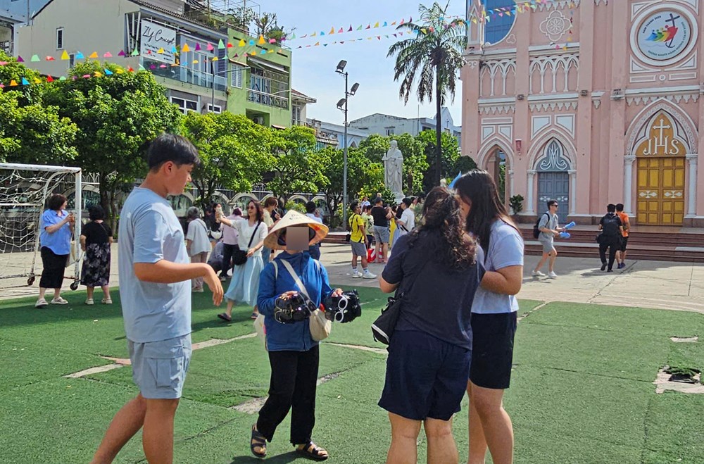Giữ gìn hình ảnh điểm đến văn minh trong mùa cao điểm du lịch - ảnh 2