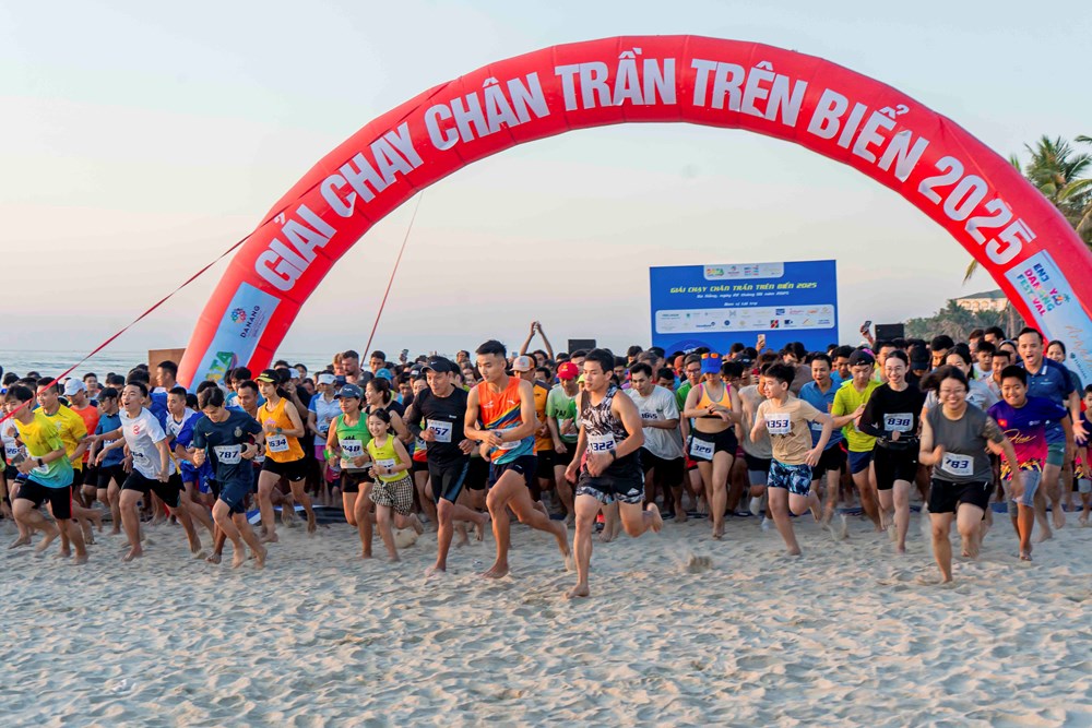 Gần 1.500 đôi chân trần “đánh thức” mùa hè Đà Nẵng - ảnh 3