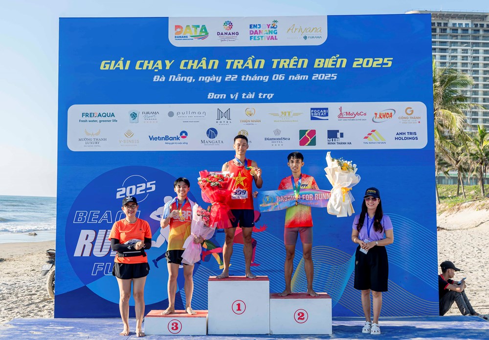 Gần 1.500 đôi chân trần “đánh thức” mùa hè Đà Nẵng - ảnh 9