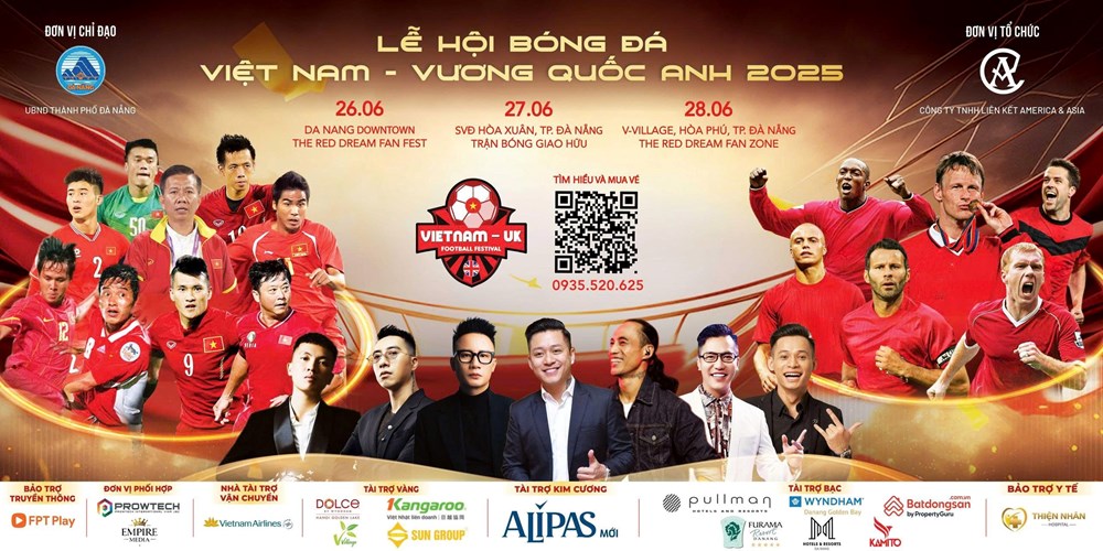 Hai cầu thủ huyền thoại của Manchester United đã tới Đà Nẵng - ảnh 5