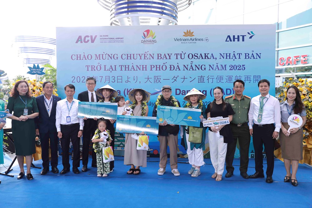Đà Nẵng đón chuyến bay đầu tiên từ Osaka sau thời gian gián đoạn - ảnh 1