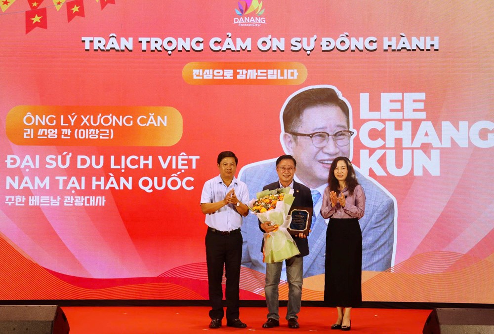 Củng cố hợp tác chiến lược, phát triển du lịch bền vững - ảnh 1