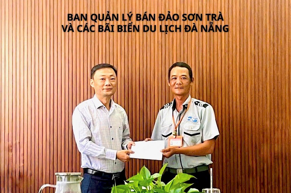 Hai cán bộ trật tự du lịch được khen thưởng - ảnh 1