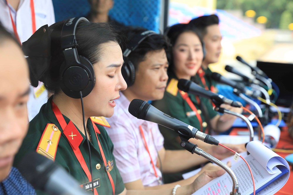 Bộ trưởng Nguyễn Văn Hùng kiểm tra, nghiệm thu hệ thống âm thanh phục vụ Lễ kỷ niệm, diễu binh, diễu hành 80 năm Quốc khánh - ảnh 5