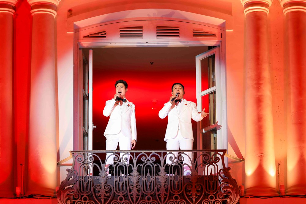 Hàng nghìn khán giả hòa mình trong Da Nang Concert 2025 tại Bảo tàng Đà Nẵng - ảnh 12