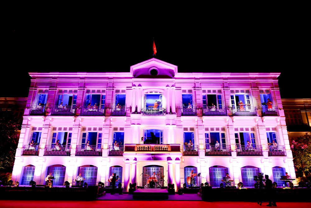 Hàng nghìn khán giả hòa mình trong Da Nang Concert 2025 tại Bảo tàng Đà Nẵng - ảnh 3