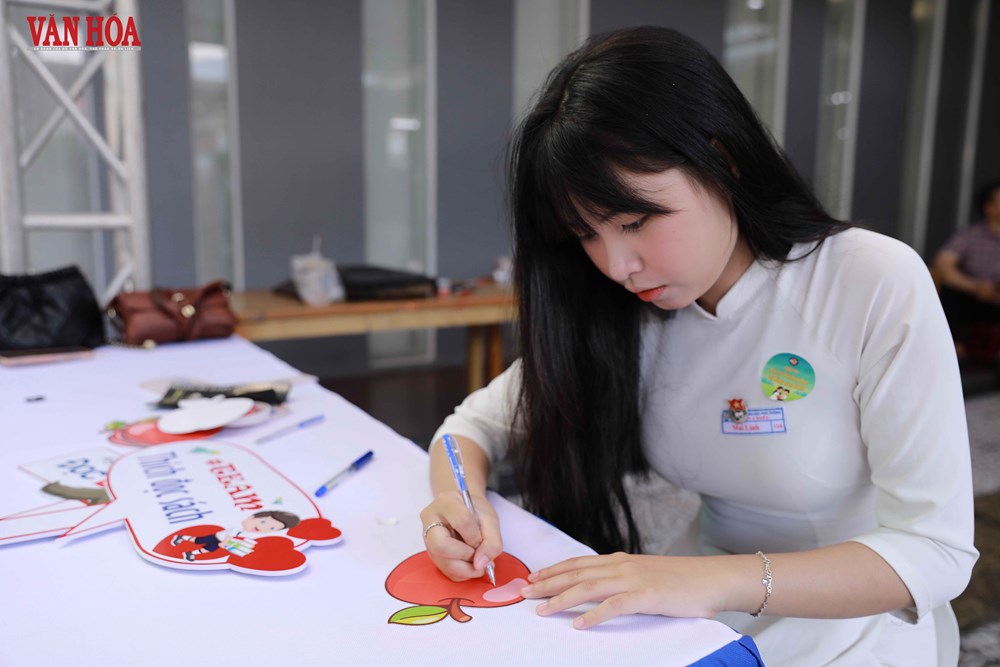 Lan tỏa niềm đam mê đọc sách qua Cuộc thi “Đại sứ Văn hóa đọc Đà Nẵng” năm 2025 - ảnh 10