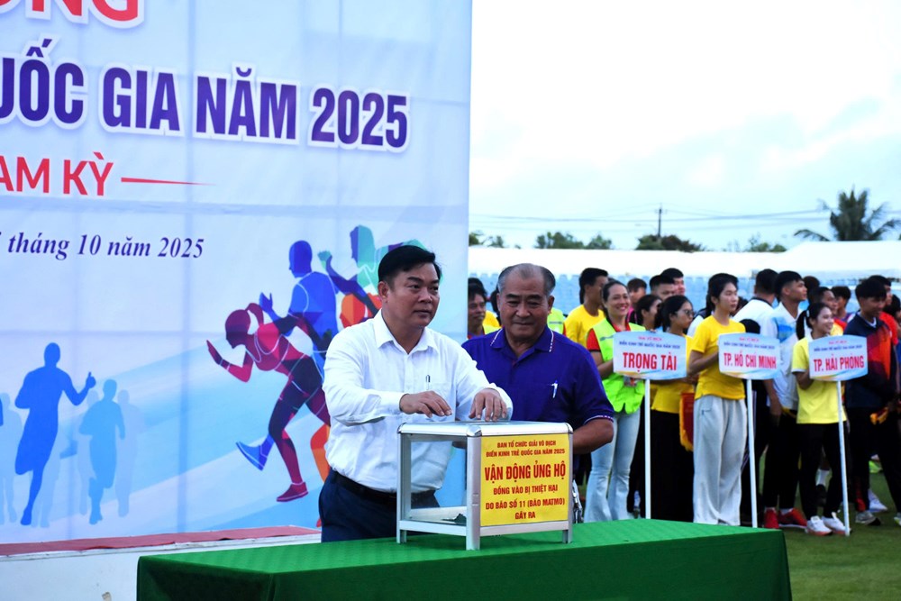 Ngành VHTTDL Đà Nẵng phát động quyên góp ủng hộ đồng bào khắc phục hậu quả bão số 10 - ảnh 4