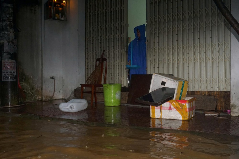 Mưa lớn gây ngập nhiều khu vực ở Đà Nẵng - ảnh 9