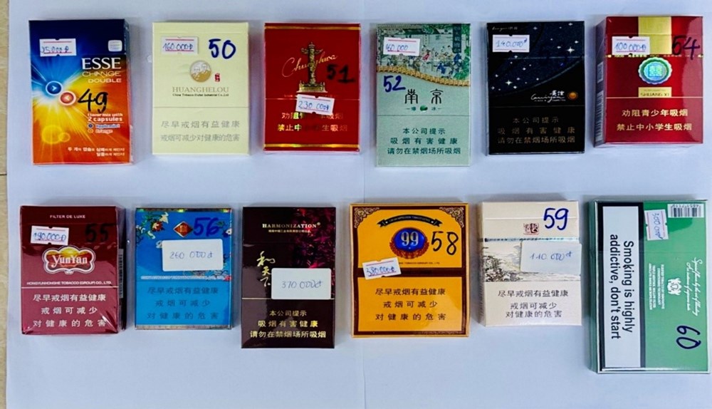 Hơn 2.000 sản phẩm rượu, thuốc lá, thực phẩm nhập lậu bị phát hiện ở Đà Nẵng - ảnh 4