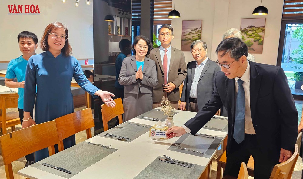Phát động Chiến dịch “Môi trường không khói thuốc” tại nhà hàng, khách sạn và địa điểm công cộng - ảnh 6