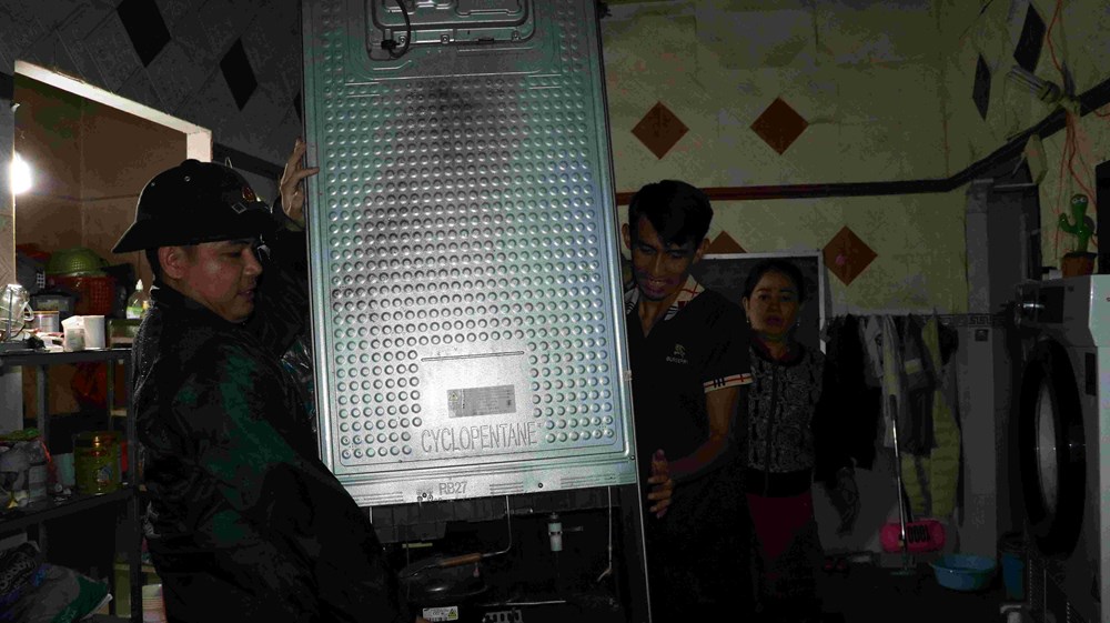 Đưa máy bay không người lái cứu trợ người dân bị cô lập do mưa lũ - ảnh 5