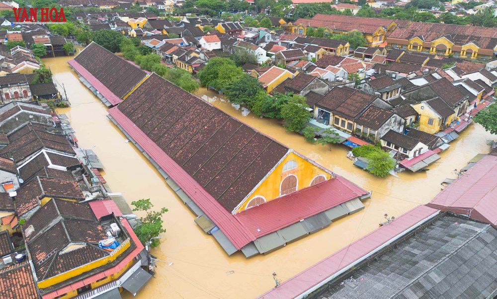 Mưa lũ lịch sử ở Đà Nẵng: 12 người chết, thiệt hại hơn 837 tỉ đồng - ảnh 2
