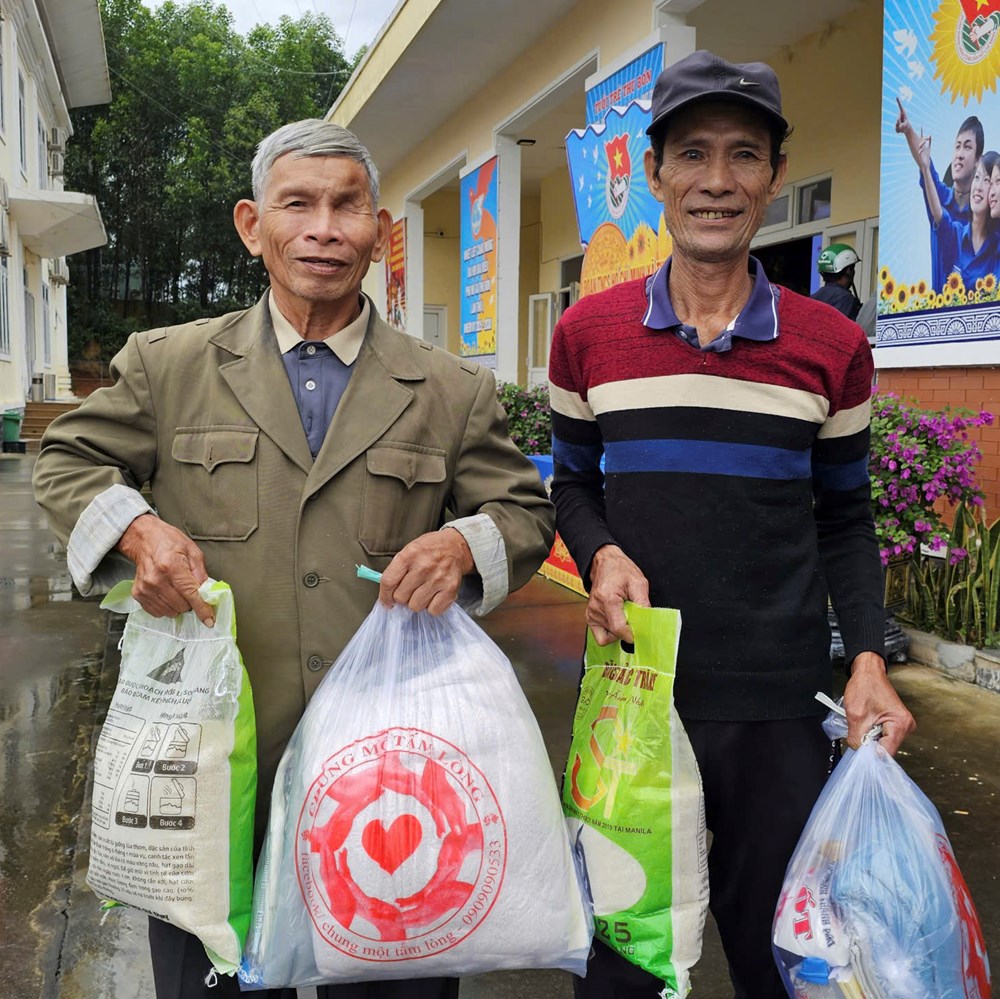 Chương trình thiện nguyện “Chung một tấm lòng - Việt Nam quê hương tôi” lần thứ 40 hướng về miền Trung - ảnh 7