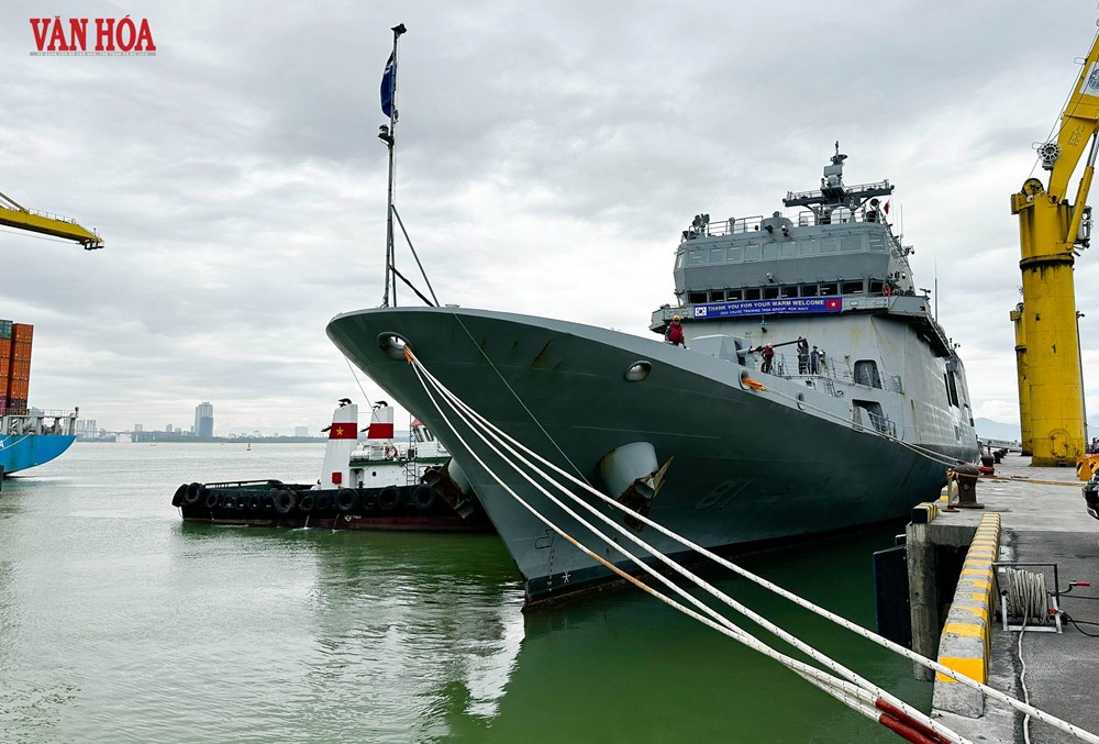 Tàu huấn luyện ROKS Hansando của Hải quân Hàn Quốc thăm xã giao Đà Nẵng  - ảnh 1