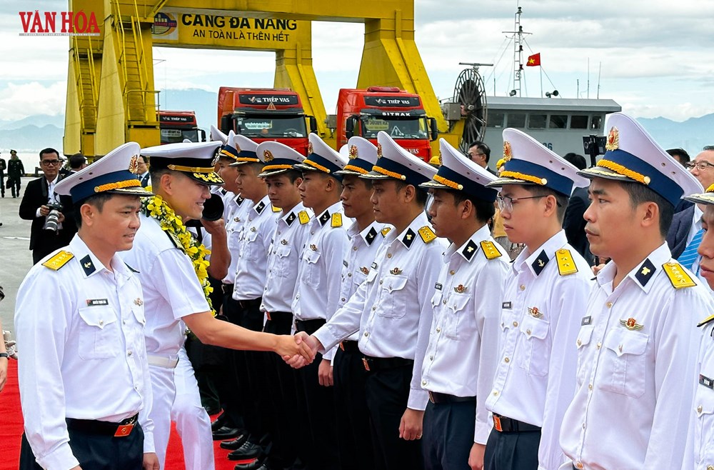 Tàu huấn luyện ROKS Hansando của Hải quân Hàn Quốc thăm xã giao Đà Nẵng  - ảnh 2