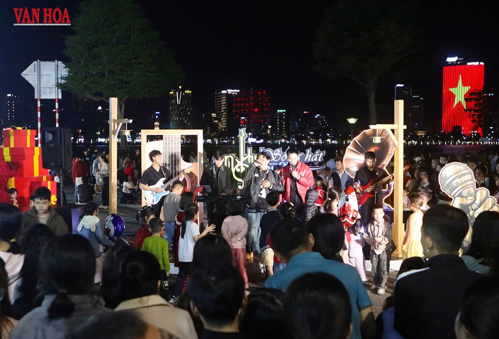 Đà Nẵng lung linh sắc màu Giáng sinh 2025 - ảnh 10