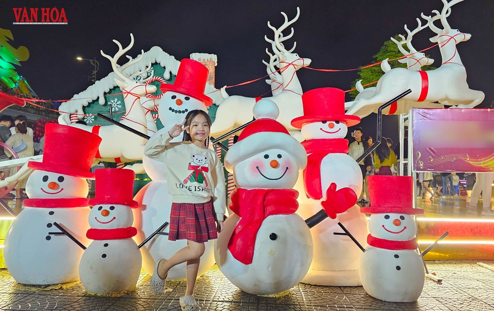 Đà Nẵng lung linh sắc màu Giáng sinh 2025 - ảnh 6