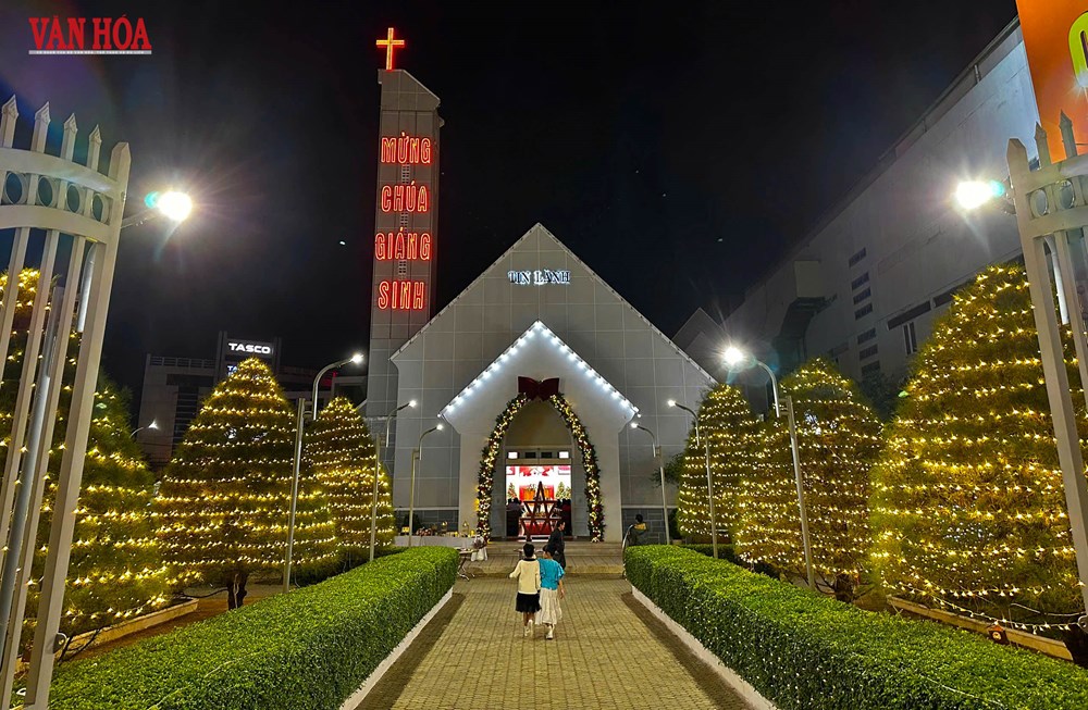 Đà Nẵng lung linh sắc màu Giáng sinh 2025 - ảnh 11