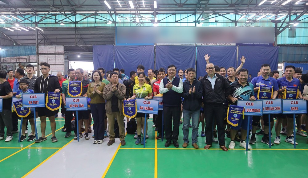 Hơn 100 VĐV tranh tài tại Giải bóng bàn đồng đội đôi các CLB Đà Nẵng năm 2025 - ảnh 1